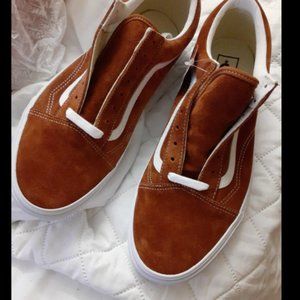 Vans Old Skool (Pig Suede) Leather Brown. NIB (size 11)